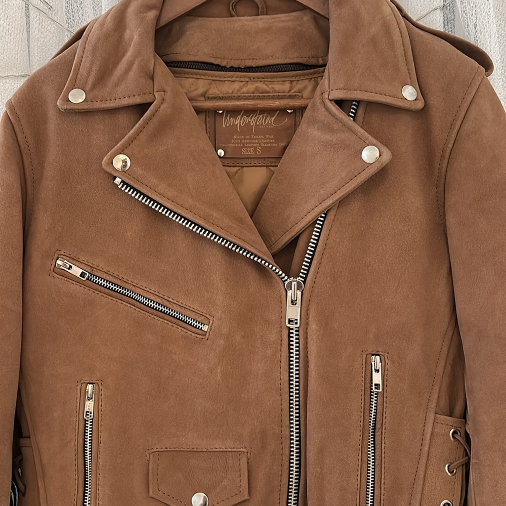 Understated leather jacket - Picture 10 of 11